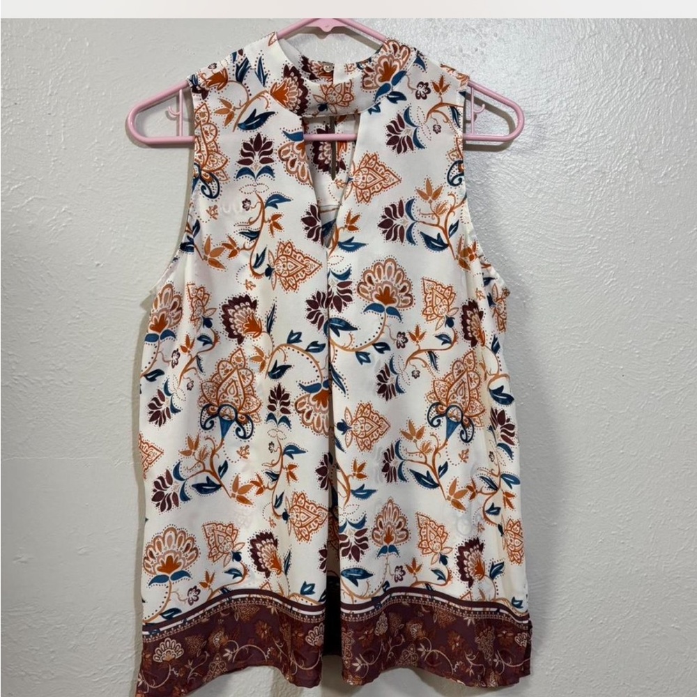 Violet & Claire Floral Sleeveless Blouse - White and Brown